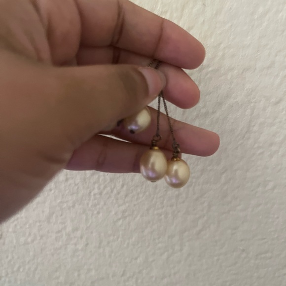 Chanel pearl drop earrings - Picture 3 of 5